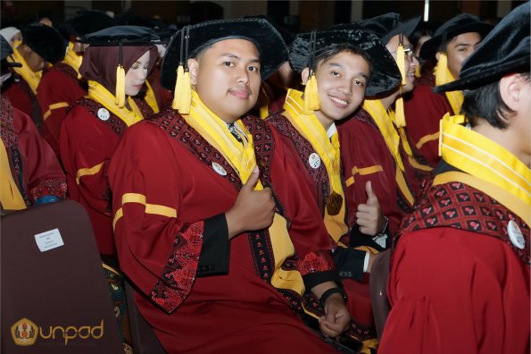LIPUTAN WISUDA UNPAD GEL I TA 2024-2025 SESI VI (79)