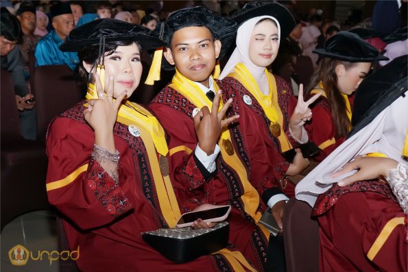 LIPUTAN WISUDA UNPAD GEL I TA 2024-2025 SESI VI (85)