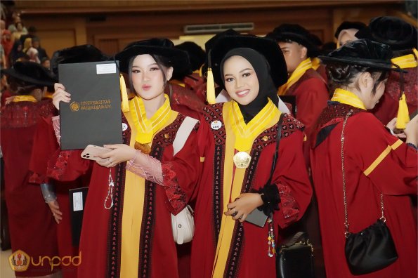 LIPUTAN WISUDA UNPAD GEL I TA 2024-2025 SESI VI (92)