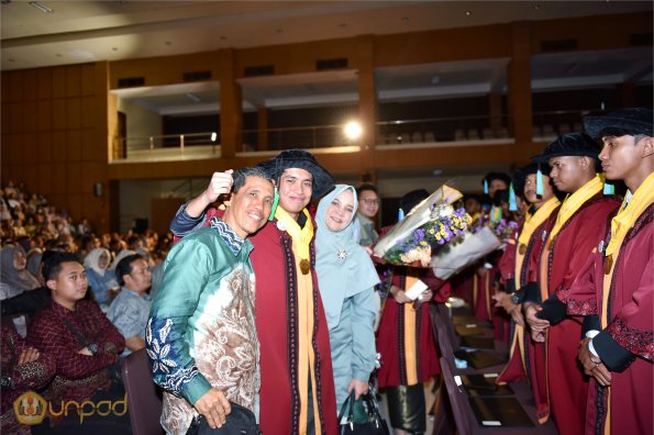 LIPUTAN WISUDA UNPAD GEL I TA 2024-2025 SESI VII (1)