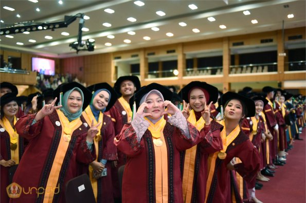 LIPUTAN WISUDA UNPAD GEL I TA 2024-2025 SESI VII (11)