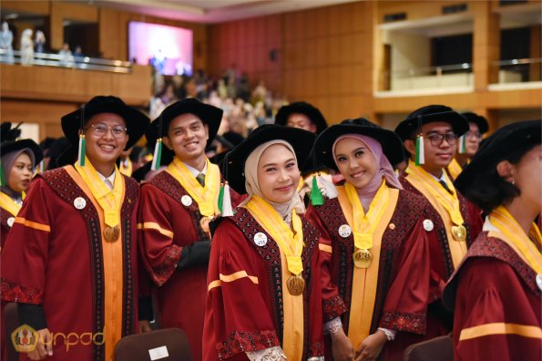 LIPUTAN WISUDA UNPAD GEL I TA 2024-2025 SESI VII (13)