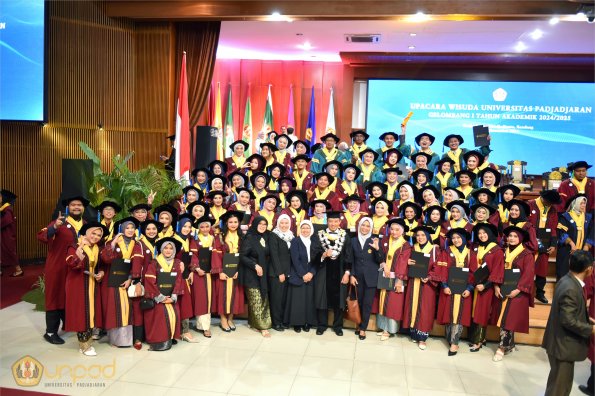 LIPUTAN WISUDA UNPAD GEL I TA 2024-2025 SESI VII (19)