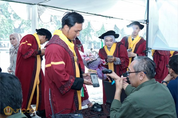 LIPUTAN WISUDA UNPAD GEL I TA 2024-2025 SESI VII (48)