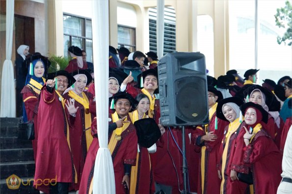 LIPUTAN WISUDA UNPAD GEL I TA 2024-2025 SESI VII (52)