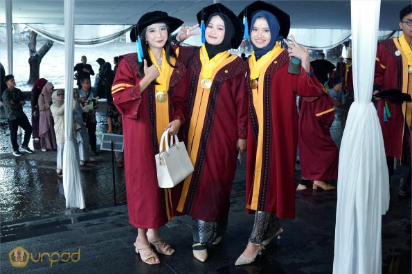 LIPUTAN WISUDA UNPAD GEL I TA 2024-2025 SESI VII (54)