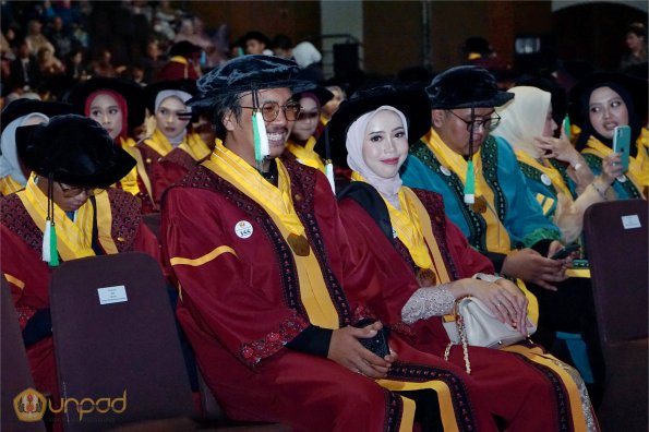 LIPUTAN WISUDA UNPAD GEL I TA 2024-2025 SESI VII (63)