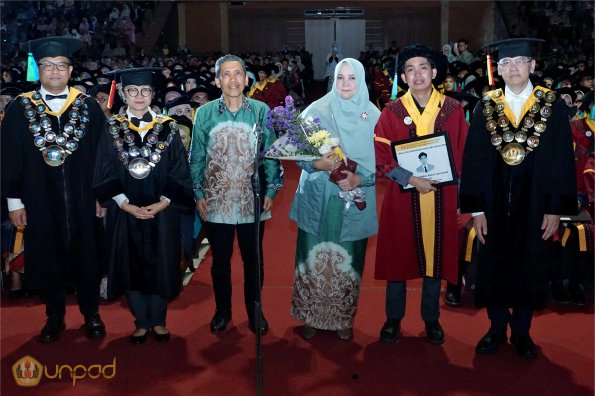 LIPUTAN WISUDA UNPAD GEL I TA 2024-2025 SESI VII (74)