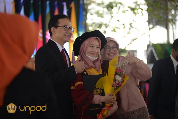 Wisuda Khusus Unpad gel II TA 2021-2022 SESI 2 178