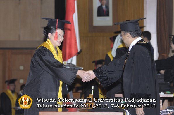 wisuda-fakultas-hukum-oleh-rektor-066