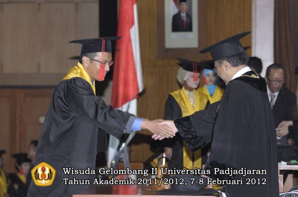 wisuda-fakultas-hukum-oleh-rektor-110