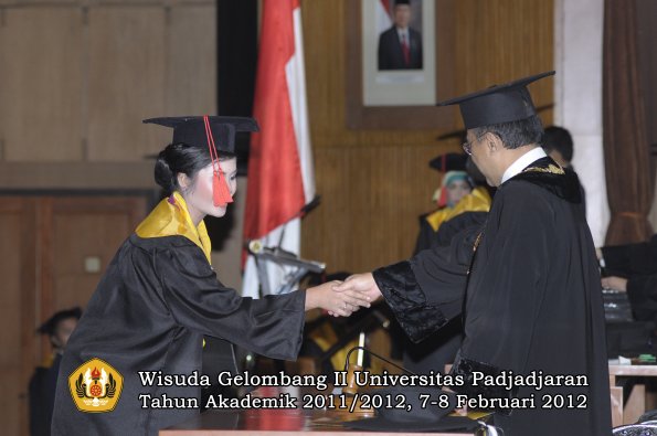 wisuda-fakultas-hukum-oleh-rektor-115