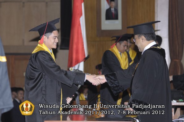 wisuda-fakultas-hukum-oleh-rektor-139