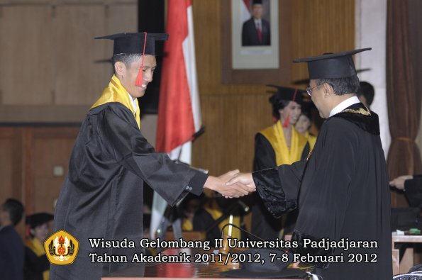 wisuda-fakultas-hukum-oleh-rektor-147