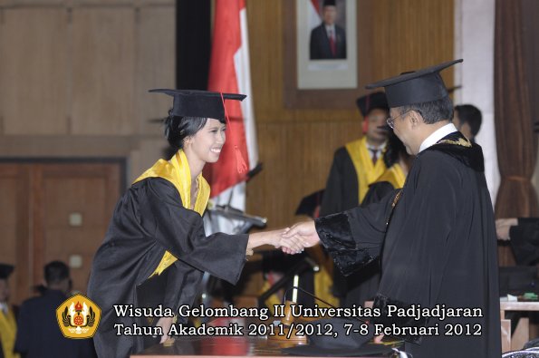 wisuda-fakultas-hukum-oleh-rektor-148