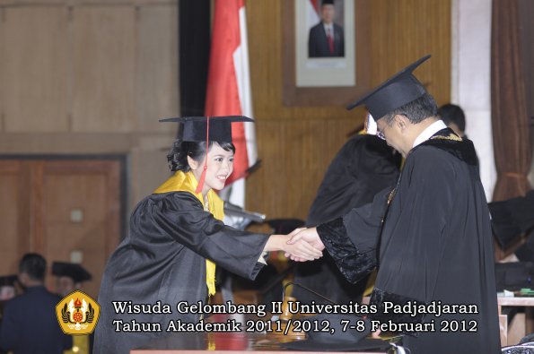 wisuda-fakultas-hukum-oleh-rektor-149