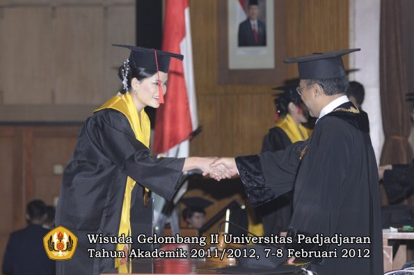 wisuda-fakultas-hukum-oleh-rektor-154