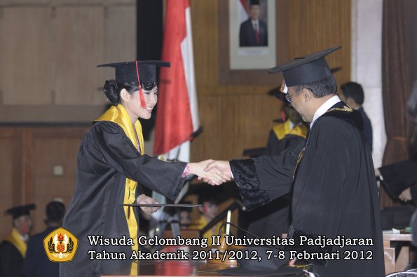 wisuda-fakultas-hukum-oleh-rektor-155