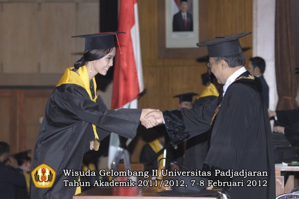 wisuda-fakultas-hukum-oleh-rektor-161