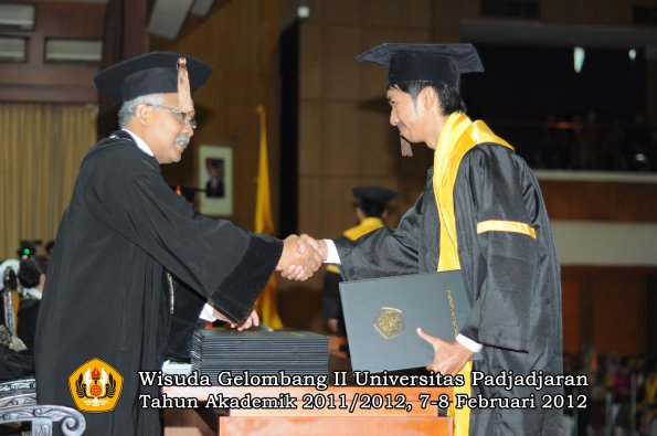 wisuda-fakultas-peternakan-oleh-dekan-031-copy