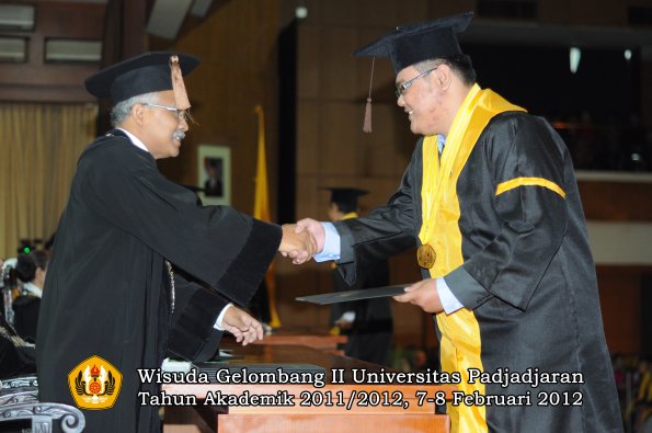 wisuda-fakultas-peternakan-oleh-dekan-048-copy