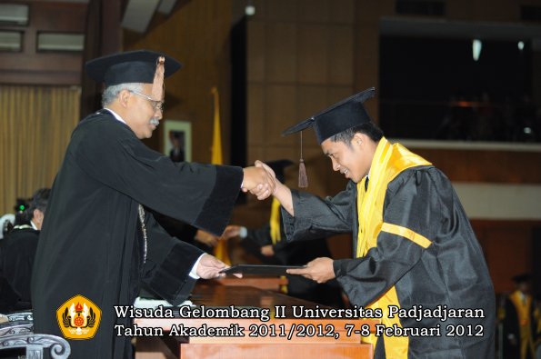 wisuda-fakultas-peternakan-oleh-dekan-051-copy