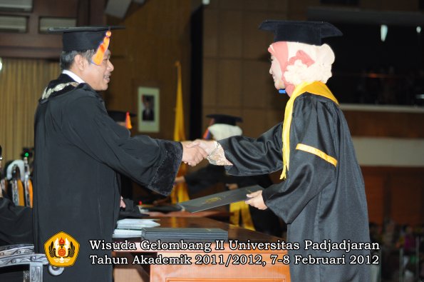 wisuda-fakultas-teknik-geologi-oleh-dekan-022-copy