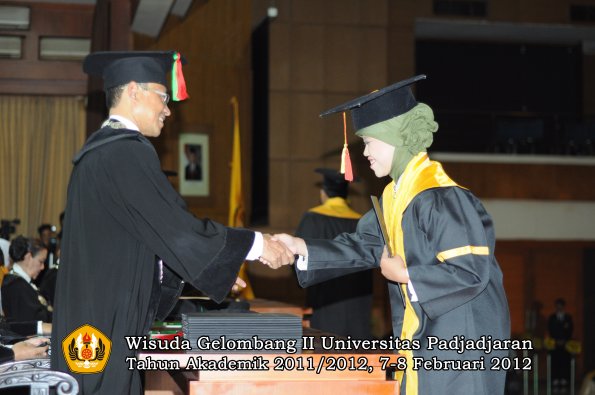 wisuda-fakultas-mipa-oleh-dekan-026-copy