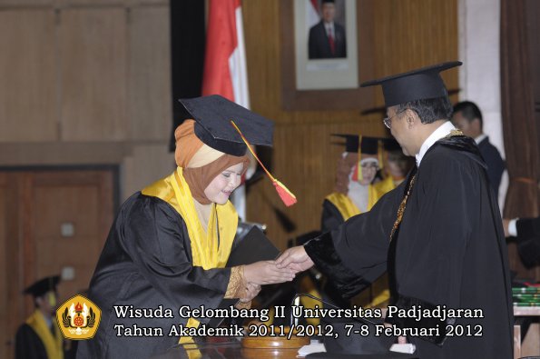 wisuda-fakultas-mipa-oleh-rektor-039-copy