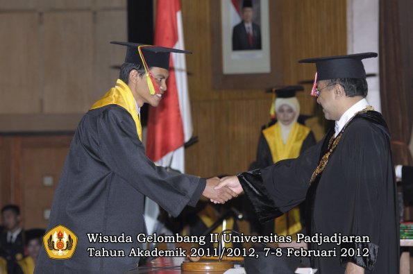 wisuda-fakultas-mipa-oleh-rektor-051-copy