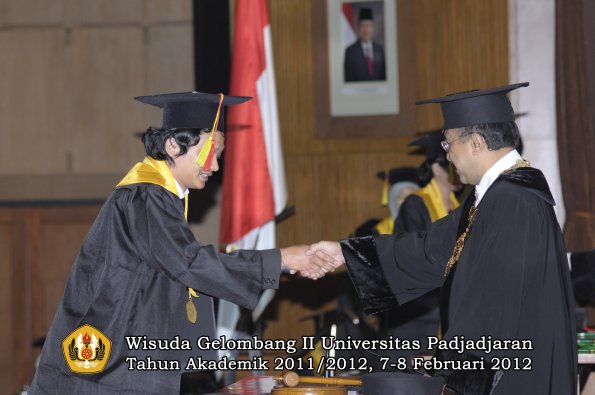 wisuda-fakultas-mipa-oleh-rektor-116-copy