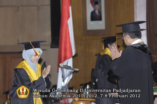 wisuda-fakultas-mipa-oleh-rektor-118-copy