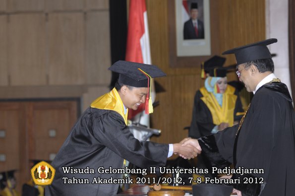 wisuda-fakultas-mipa-oleh-rektor-143-copy