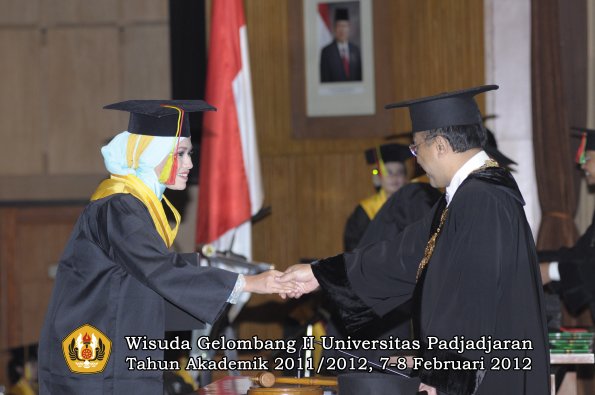 wisuda-fakultas-mipa-oleh-rektor-144-copy