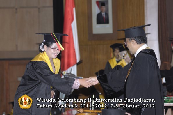 wisuda-fakultas-mipa-oleh-rektor-146-copy