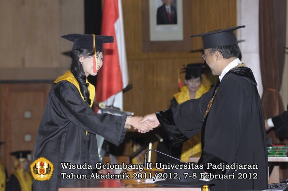 wisuda-fakultas-mipa-oleh-rektor-164-copy