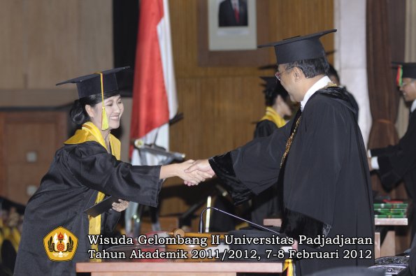 wisuda-fakultas-mipa-oleh-rektor-169-copy