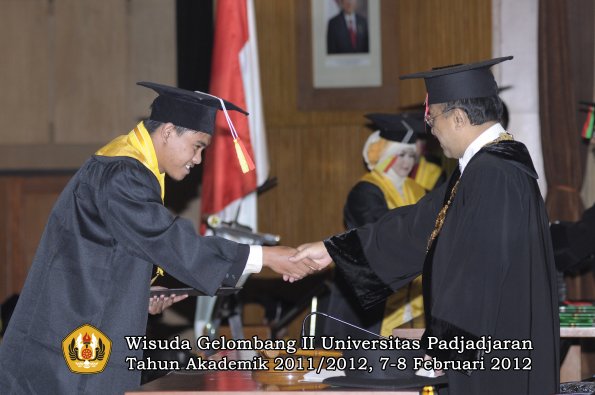 wisuda-fakultas-mipa-oleh-rektor-184-copy