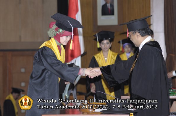 wisuda-fakultas-mipa-oleh-rektor-186-copy