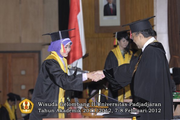 wisuda-fakultas-mipa-oleh-rektor-188-copy