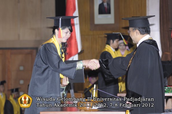 wisuda-fakultas-mipa-oleh-rektor-189-copy