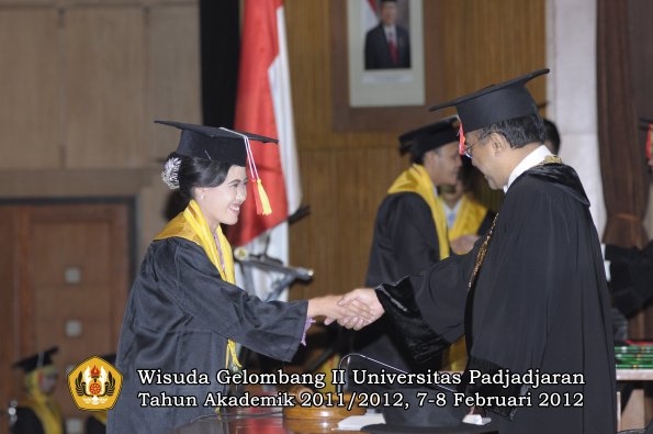 wisuda-fakultas-mipa-oleh-rektor-195-copy