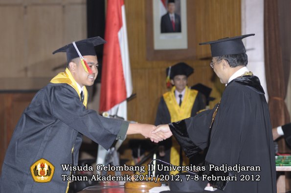 wisuda-fakultas-mipa-oleh-rektor-201-copy