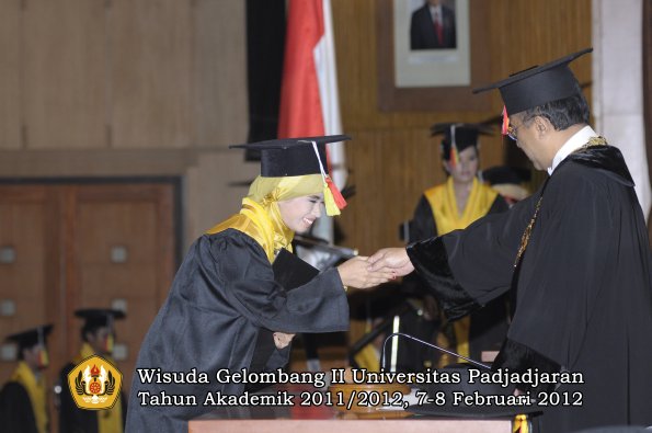 wisuda-fakultas-mipa-oleh-rektor-205-copy