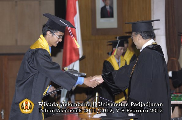 wisuda-fakultas-mipa-oleh-rektor-214-copy