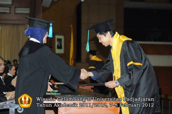 wisuda-fakultas-pik-oleh-dekan-042-copy