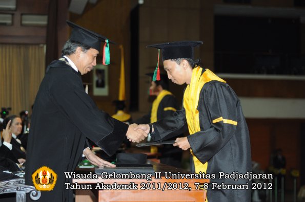 wisuda-fakultas-tip-oleh-dekan-031-copy