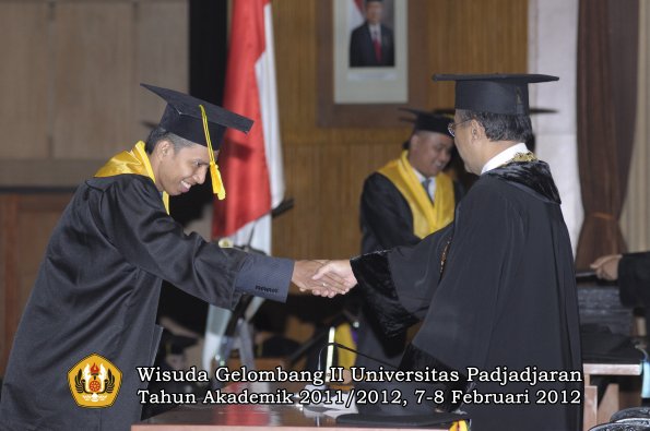 wisuda-fakultas-ikom-oleh-rektor-114-copy