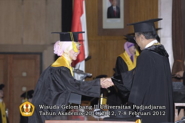 wisuda-fakultas-ikom-oleh-rektor-117-copy