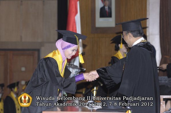 wisuda-fakultas-ikom-oleh-rektor-118-copy